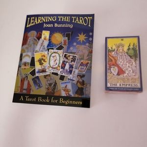 Tarot card book and card set